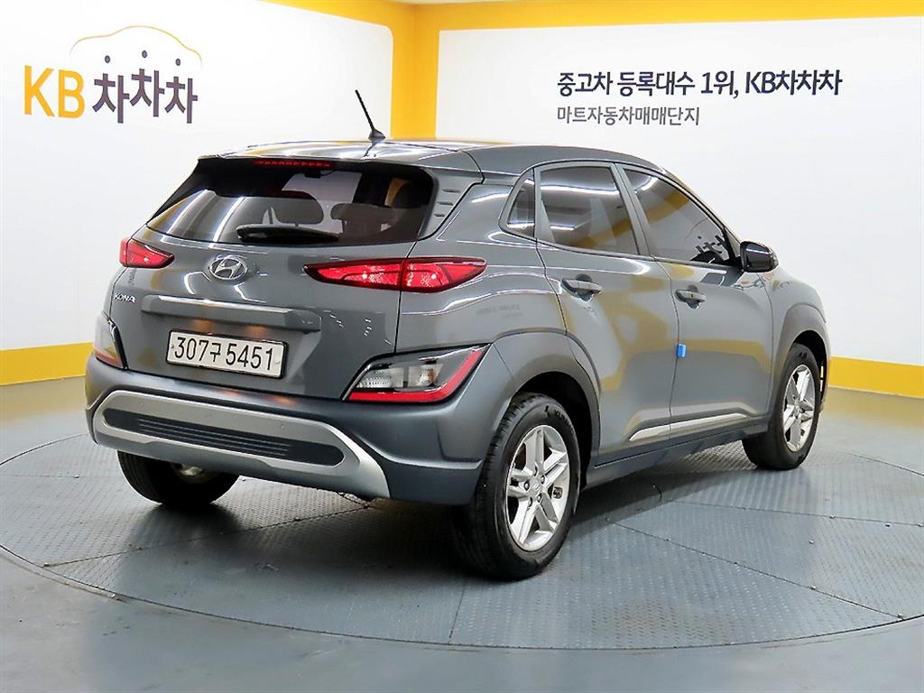 HYUNDAI Kona - Vista 4