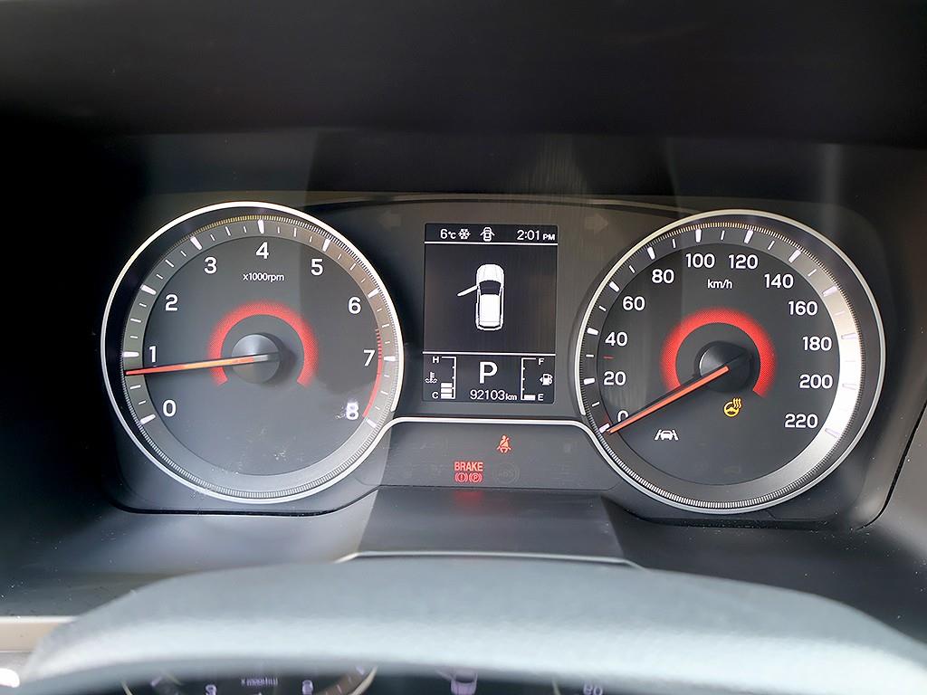 Ssangyong Tivoli - Vista 11