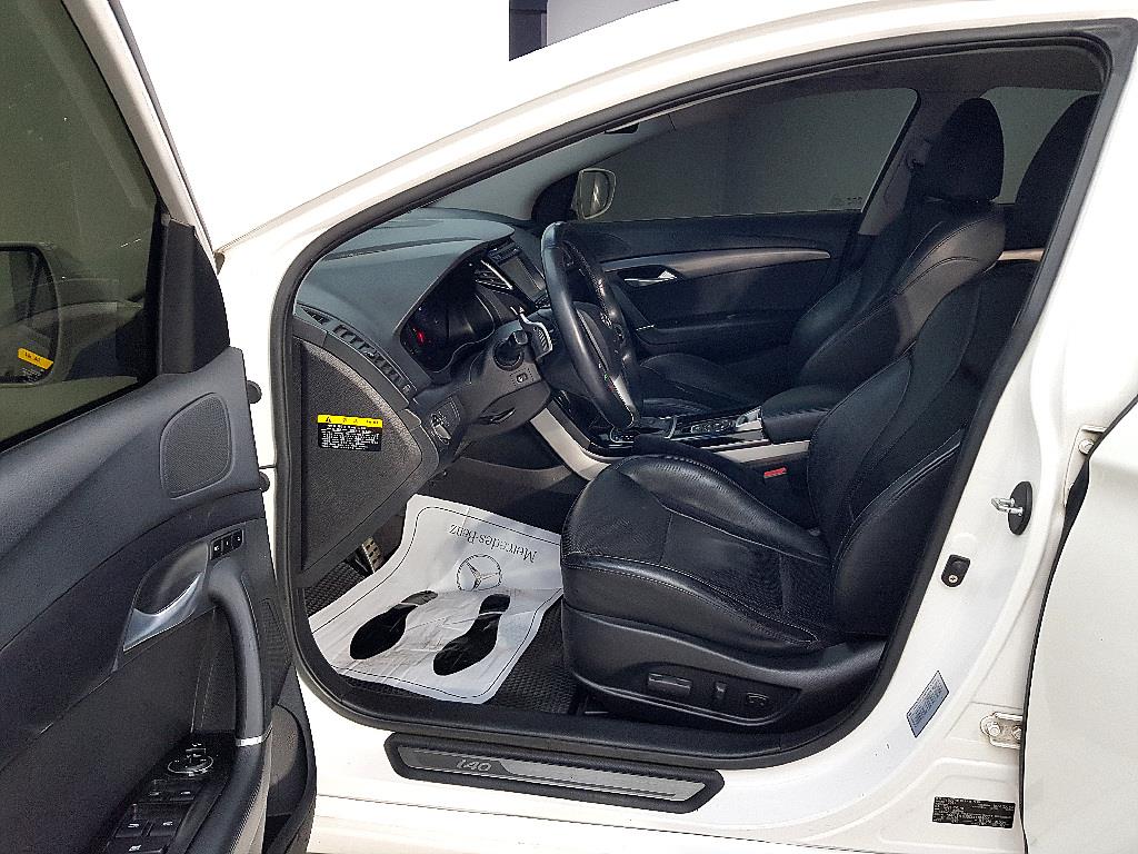 HYUNDAI i40 - Vista 8