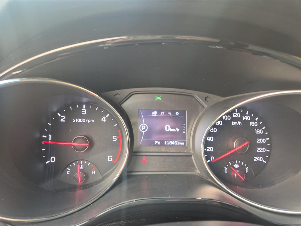 KIA Carnival - Vista 7