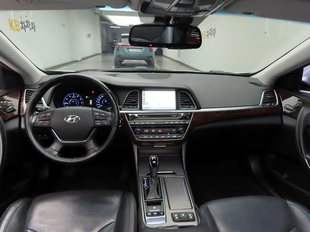 HYUNDAI Aslan - Vista 6