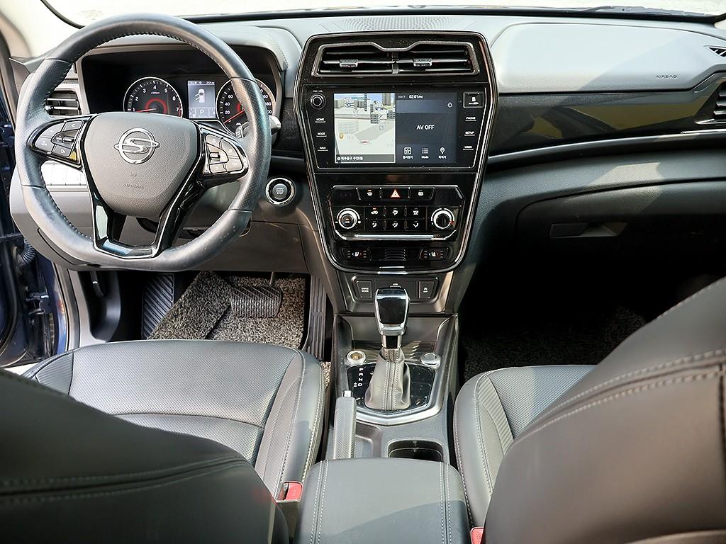 Ssangyong Tivoli - Vista 9