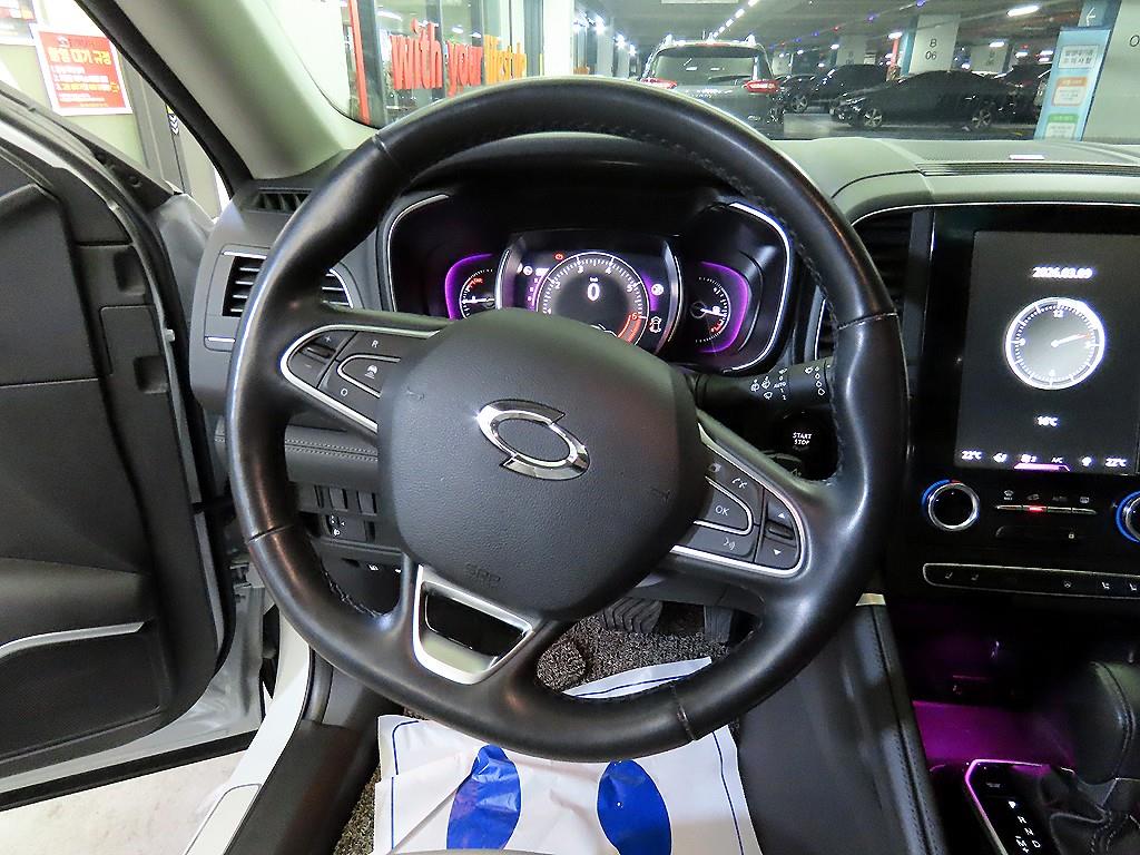 SAMSUNG QM6 - Vista 8