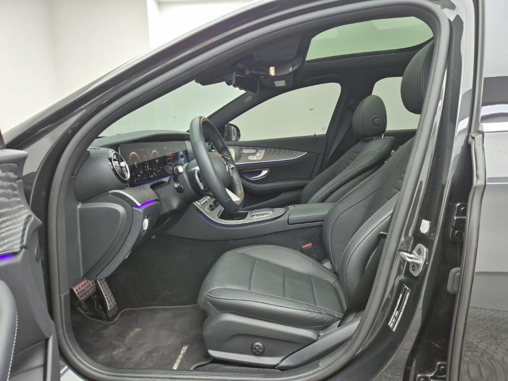 Mercedes Benz E class - Vista 11