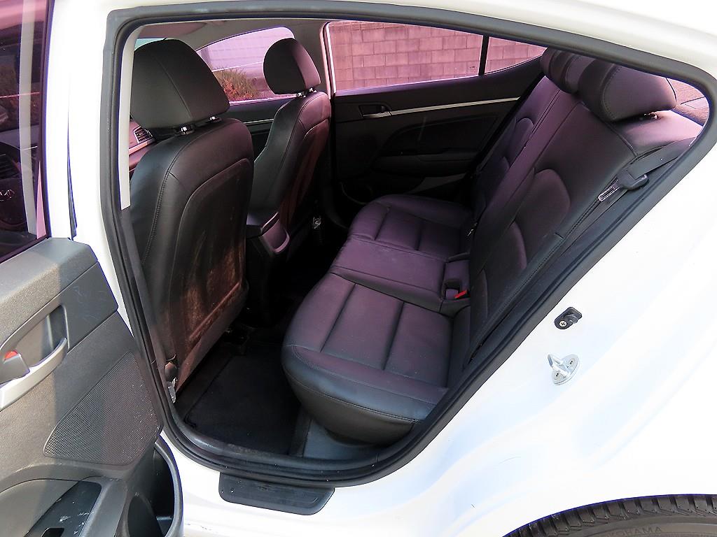 HYUNDAI Avante - Vista 6