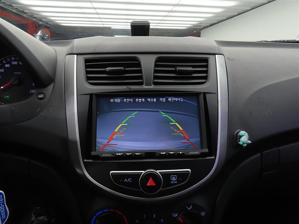 HYUNDAI Accent 2011 Plateado - Importación desde Corea - HF Imports Iquique - Foto 15