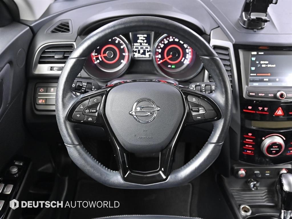 Ssangyong Tivoli 2017 Blanco - Importación desde Corea - HF Imports Iquique - Foto 13