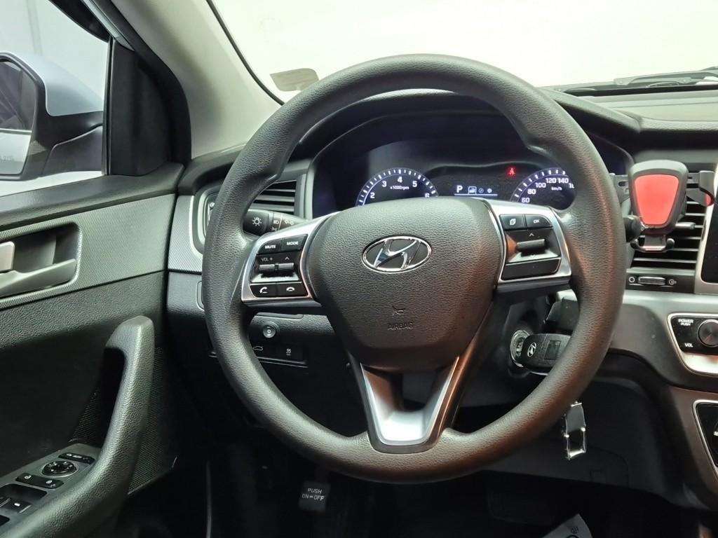 HYUNDAI Sonata - Vista 9