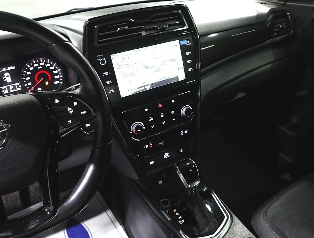 Ssangyong Tivoli - Vista 11