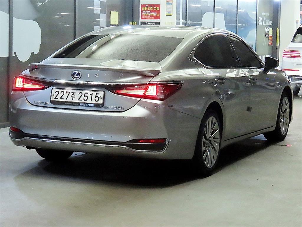 Lexus ES - Vista 4