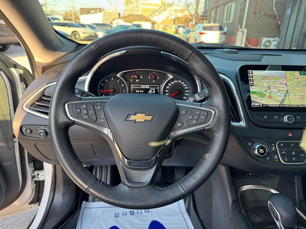 Chevrolet Malibu - Vista 8