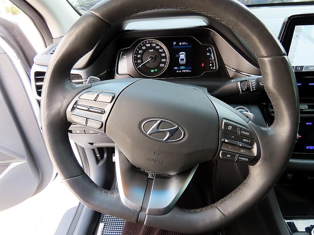 HYUNDAI Ioniq - Vista 8