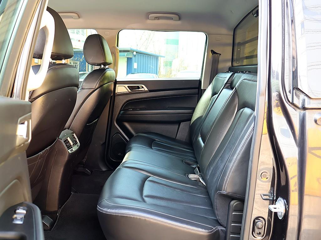 Ssangyong Rexton 2018 Negro - Importación desde Corea - HF Imports Iquique - Foto 13