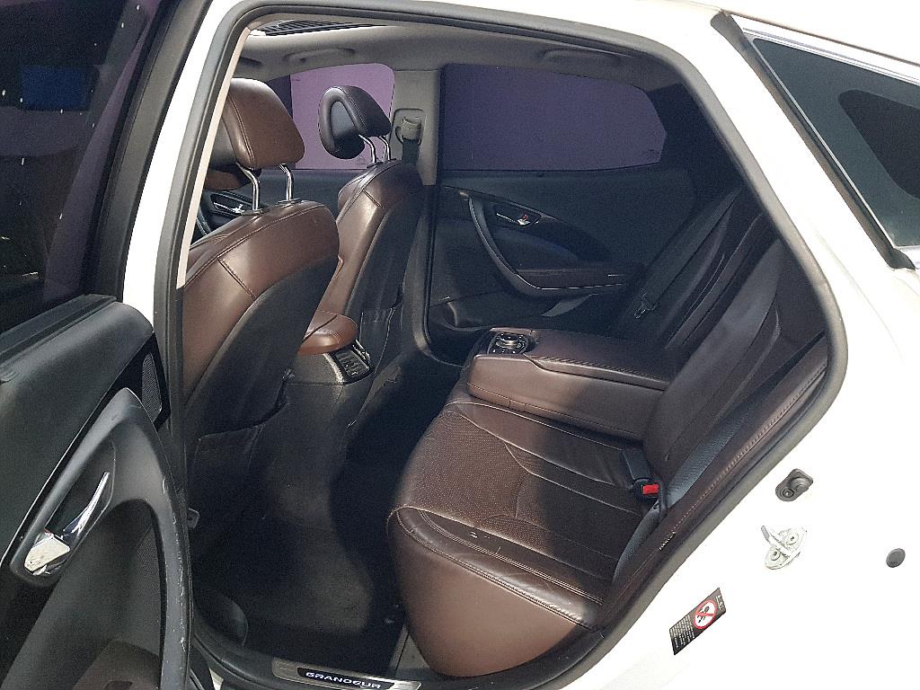 HYUNDAI Grandeur - Vista 9