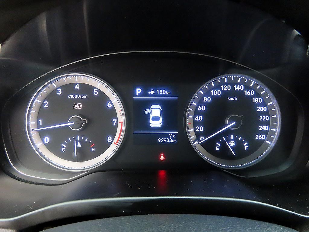 HYUNDAI Grandeur - Vista 9