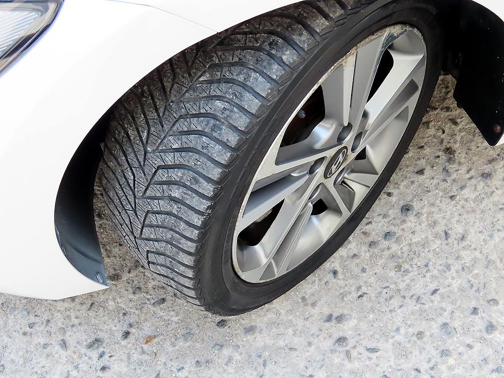 HYUNDAI Avante 2018 Blanco - Importación desde Corea - HF Imports Iquique - Foto 18