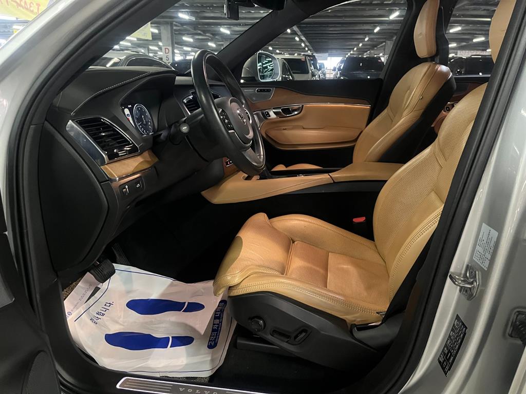 Volvo XC90 - Vista 7