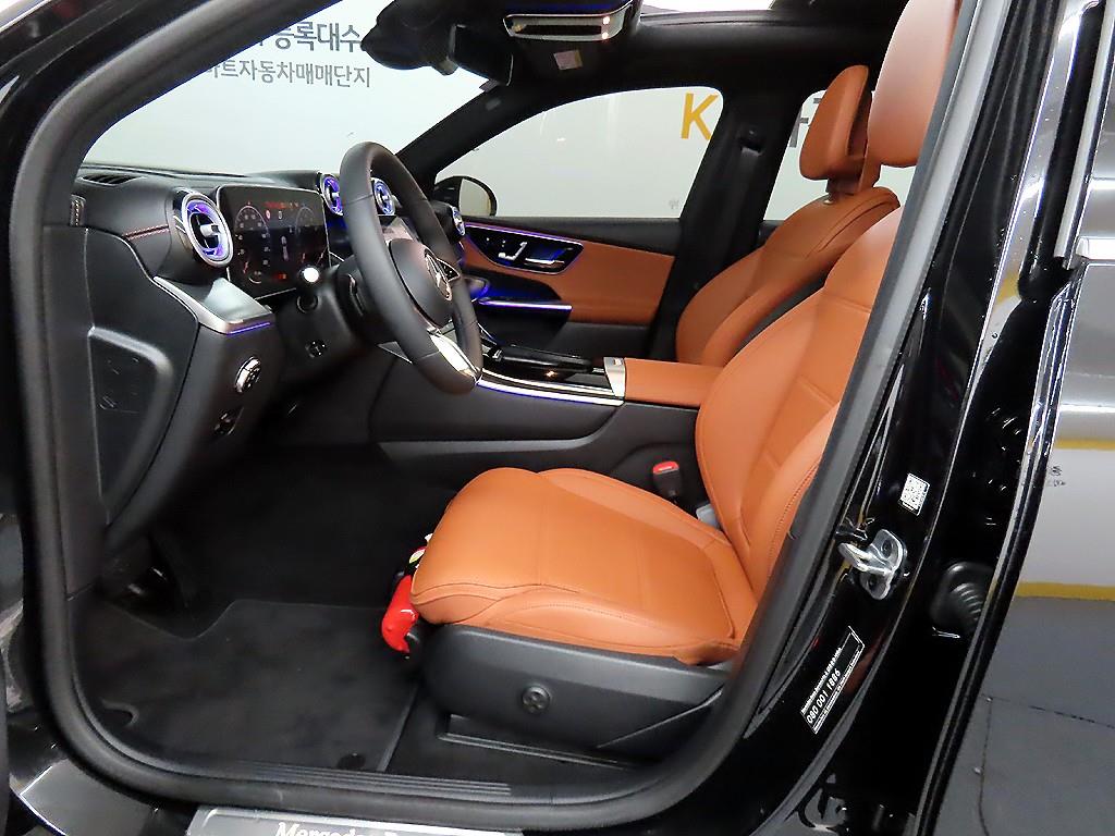 Mercedes Benz GLC Class - Vista 5