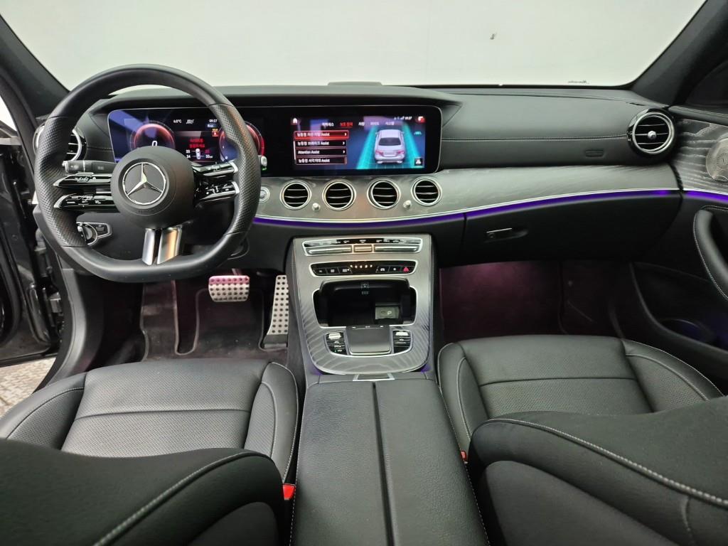 Mercedes Benz E class - Vista 5