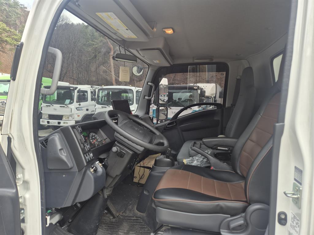 medium and large cargo truck - Vista 10