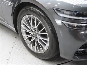 Genesis G80 - Vista 10