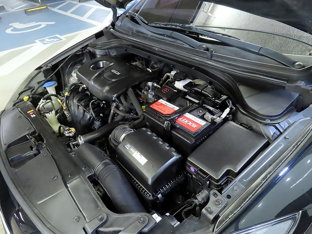 HYUNDAI Avante 2016 Negro - Importación desde Corea - HF Imports Iquique - Foto 19