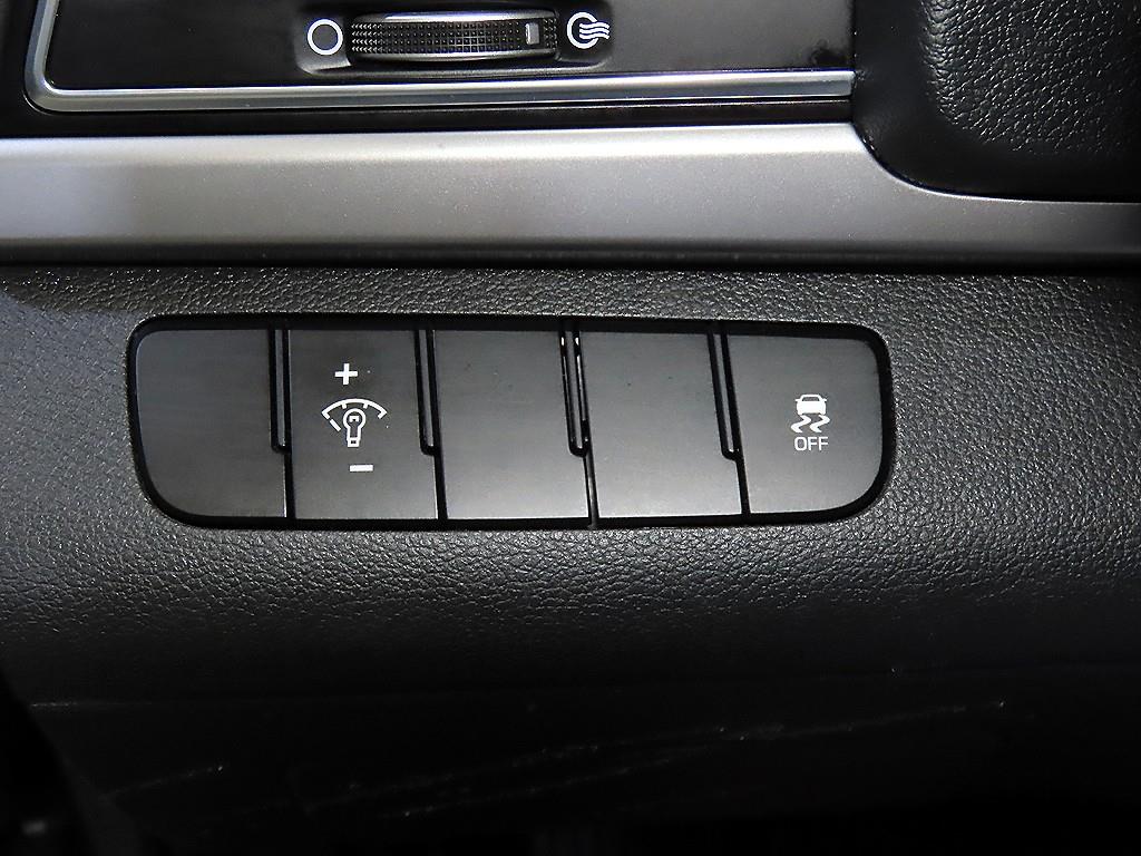 HYUNDAI Avante 2016 Gris - Importación desde Corea - HF Imports Iquique - Foto 15