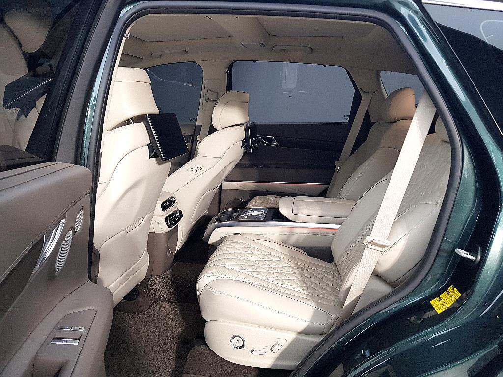 Genesis GV80 - Vista 8