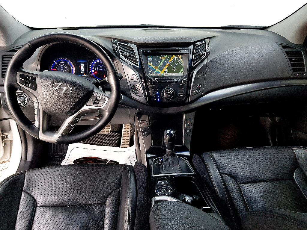 HYUNDAI i40 - Vista 5