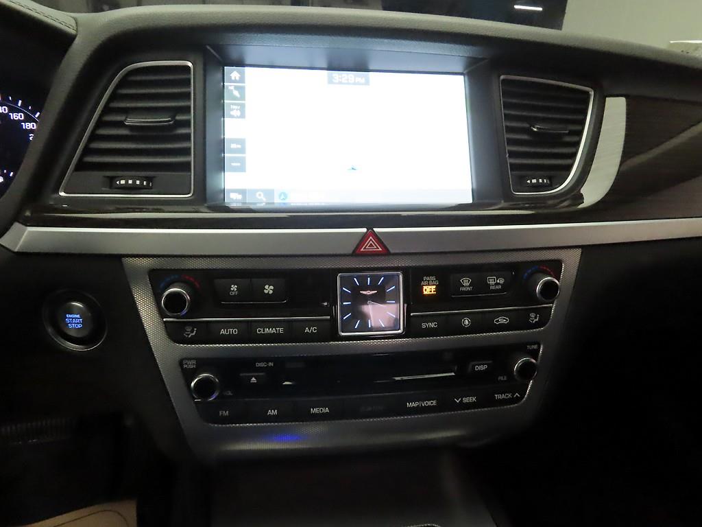 Genesis G80 - Vista 10