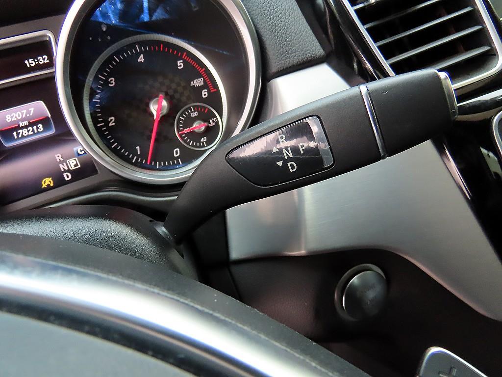 Mercedes Benz GLE Class - Vista 10