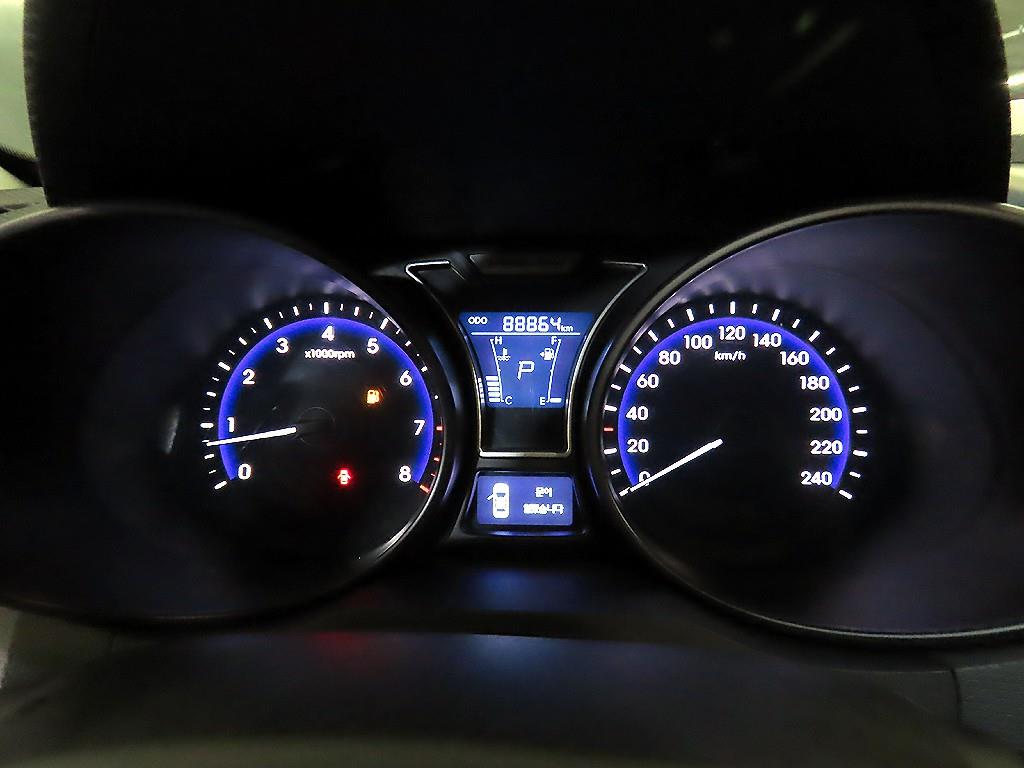 HYUNDAI Veloster - Vista 9