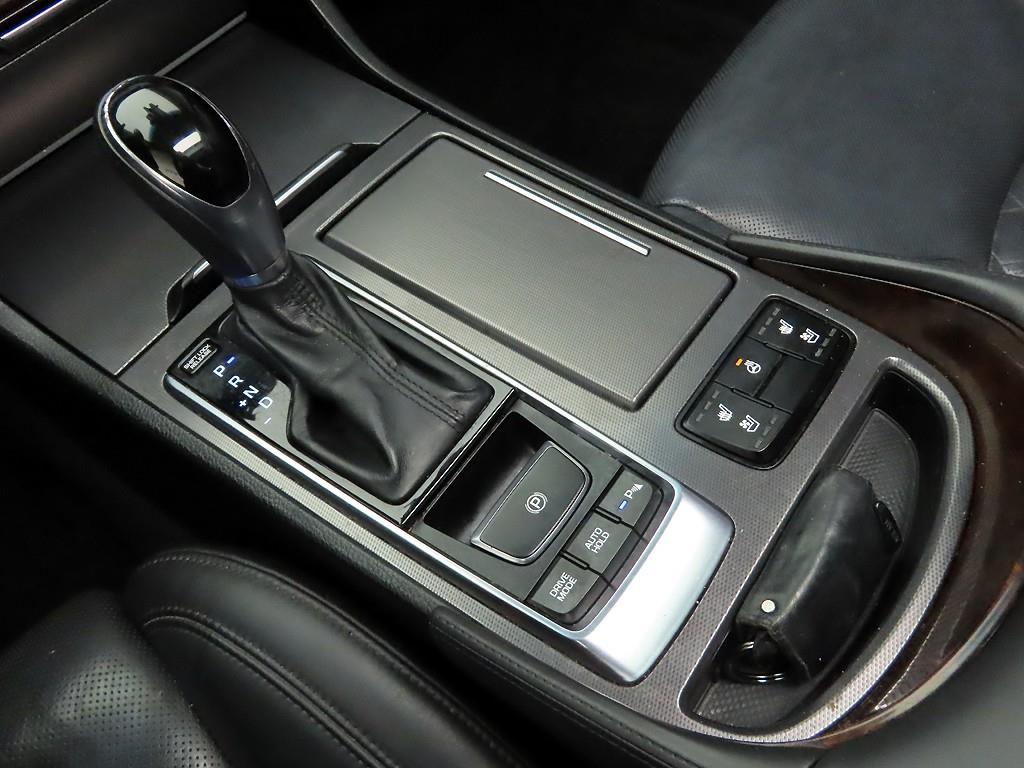 HYUNDAI Aslan - Vista 10