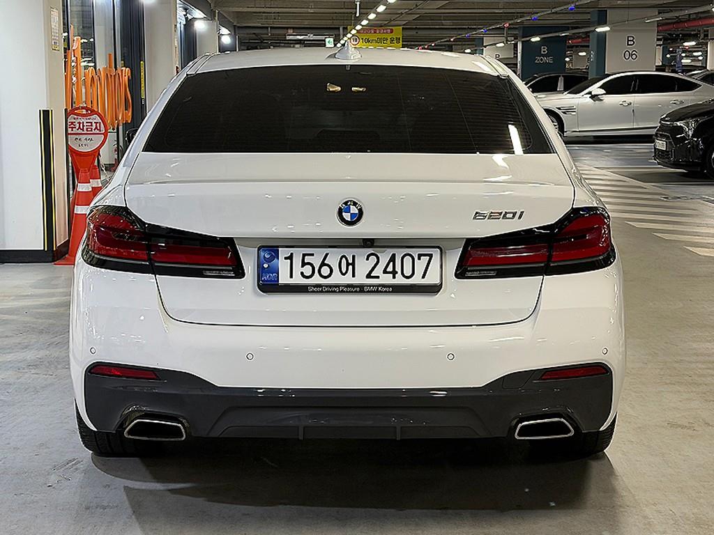 BMW 5 Series - Vista 5