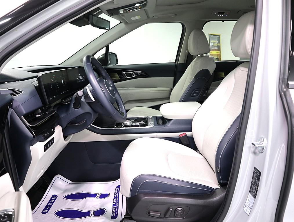 KIA Carnival - Vista 9