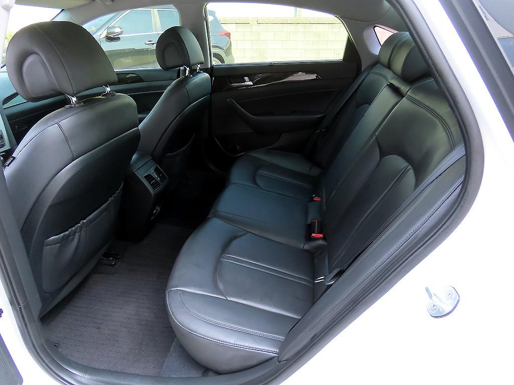 HYUNDAI Sonata - Vista 6