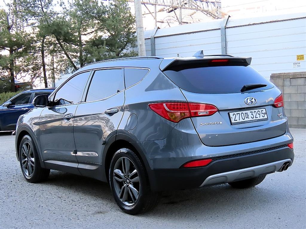 HYUNDAI Santa Fe - Vista 3