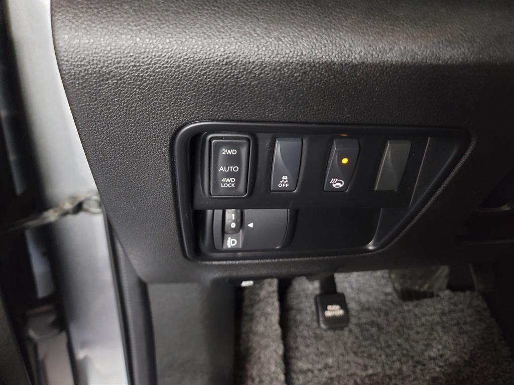 SAMSUNG QM6 - Vista 9