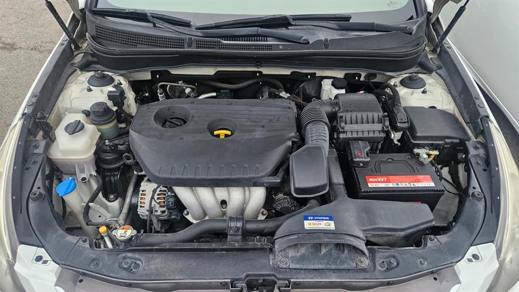 HYUNDAI Sonata - Vista 6