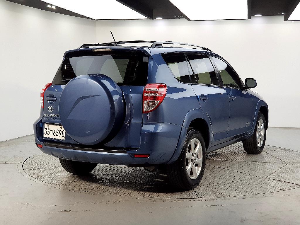 Toyota RAV4 - Vista 4