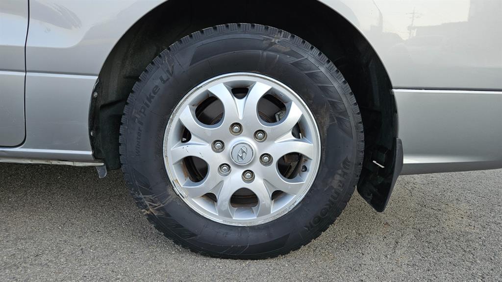 HYUNDAI Starex - Vista 5