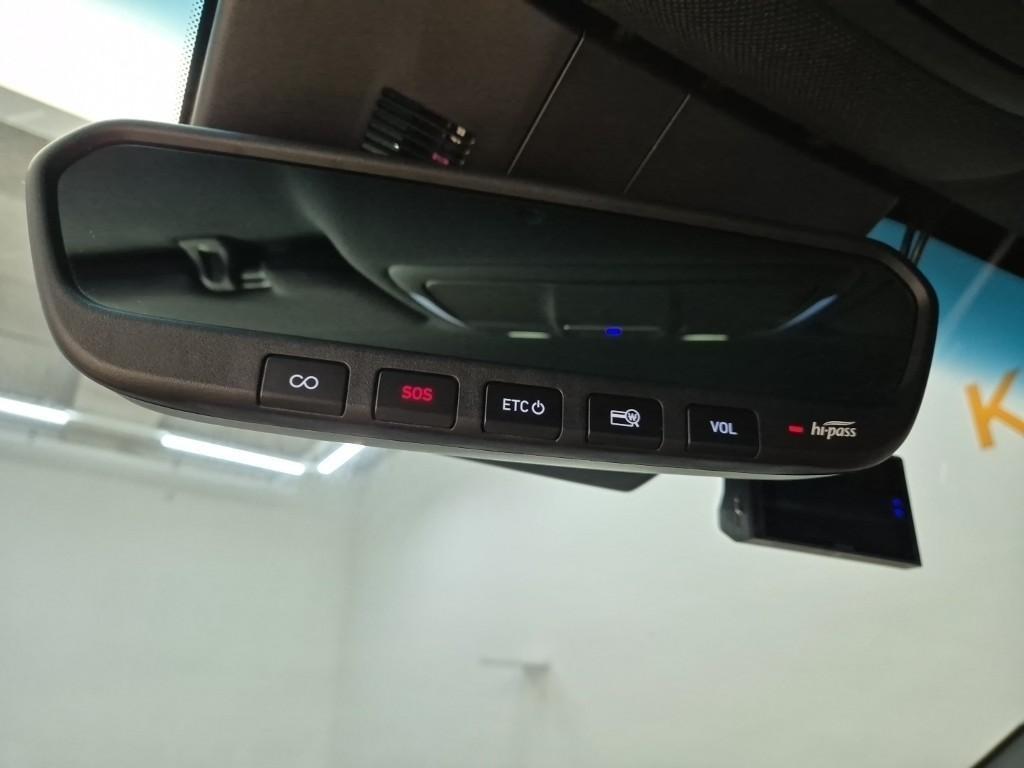 Genesis G70 2022 Blanco - Importación desde Corea - HF Imports Iquique - Foto 16