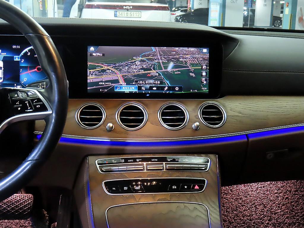 Mercedes Benz E class - Vista 11