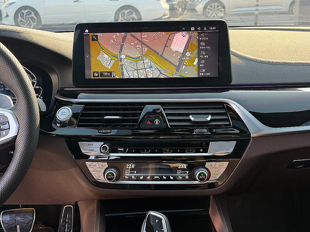 BMW 5 Series - Vista 10