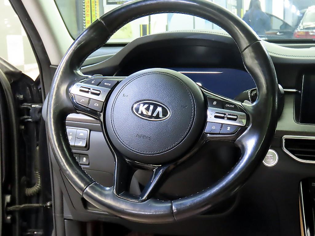 KIA K7 - Vista 8