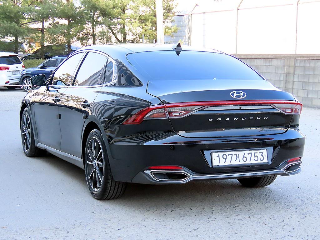 HYUNDAI Grandeur - Vista 3