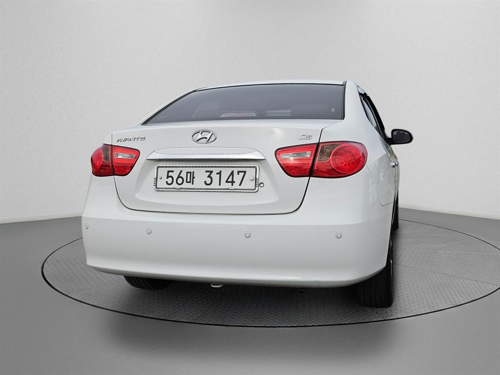 HYUNDAI Avante - Vista 4