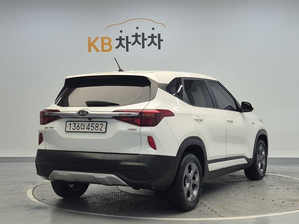 KIA Seltos - Vista 3