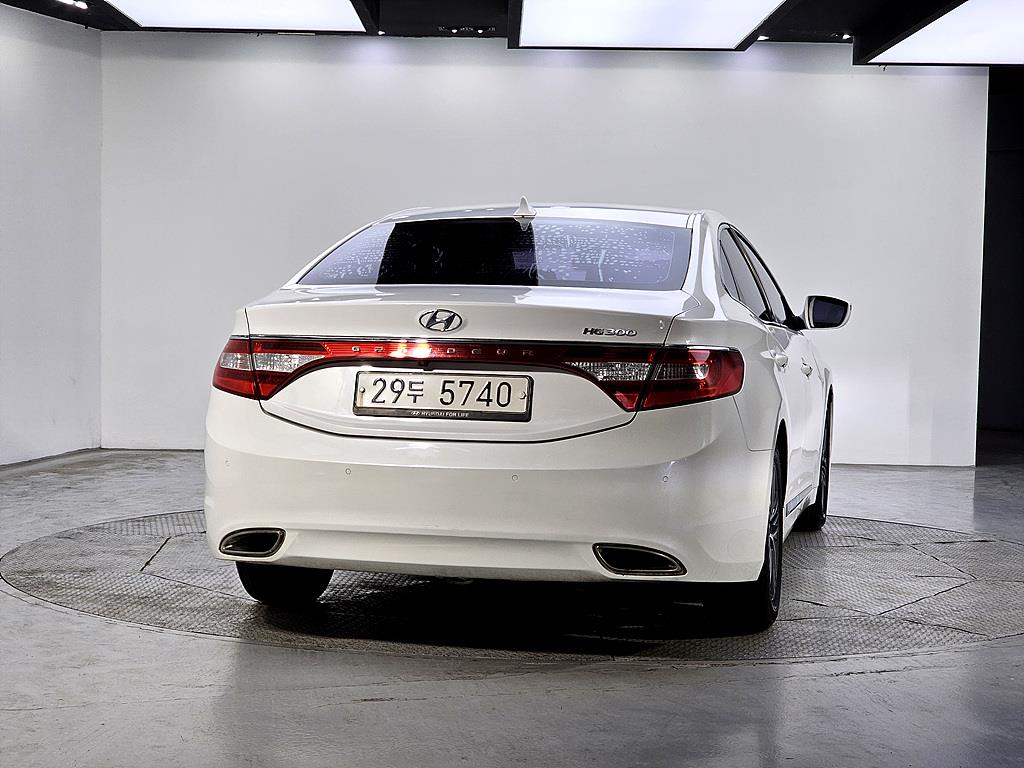 HYUNDAI Grandeur - Vista 3