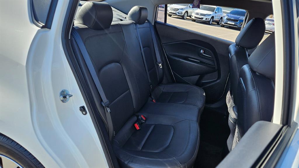 KIA Pride - Vista 12